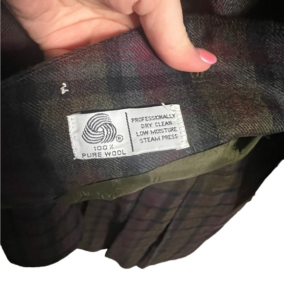 Vintage Wool Plaid Suit Set - Skirt & Jacket Tartan - Picture 4 of 11